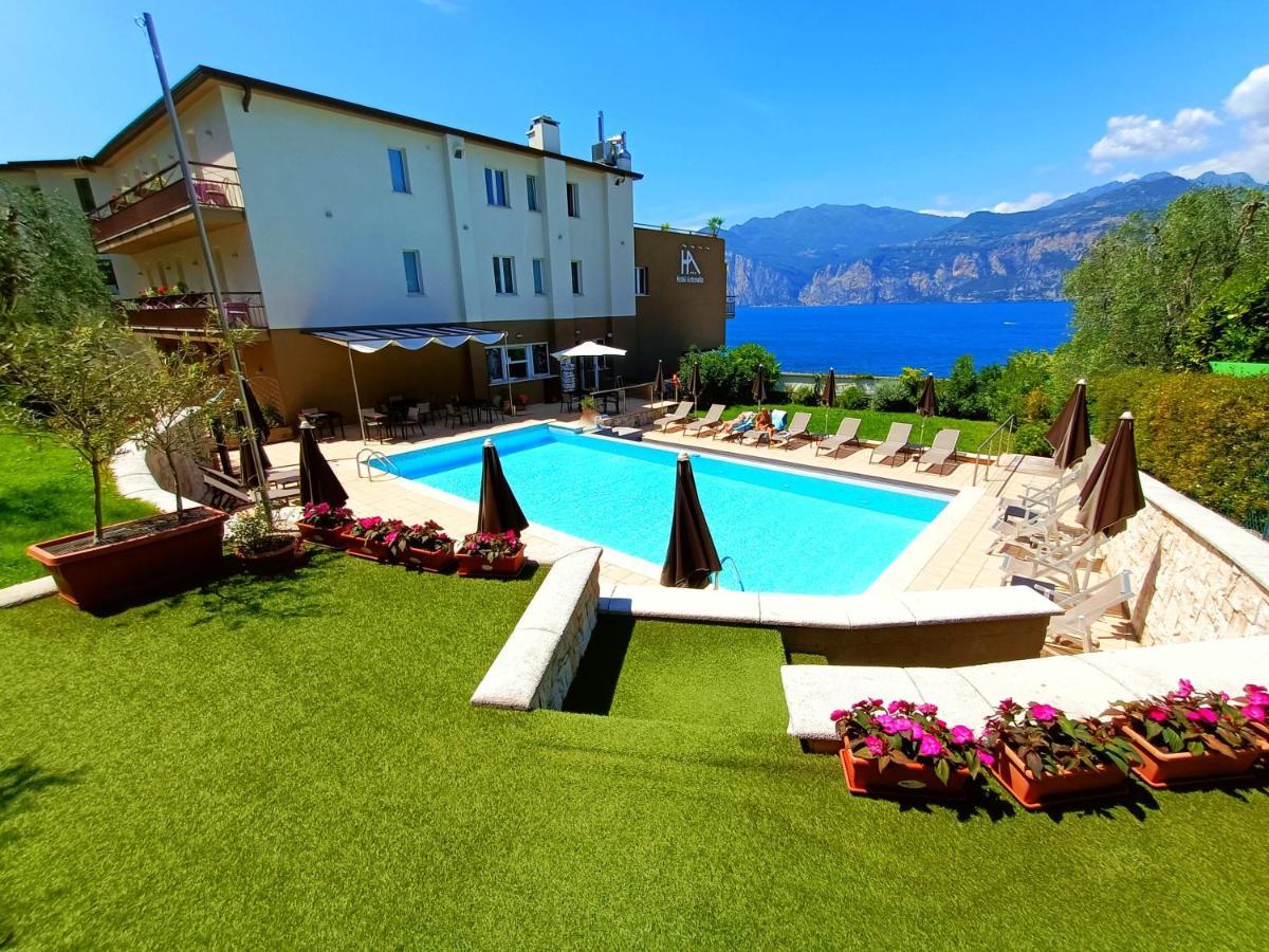 Hotel Antonella 3*