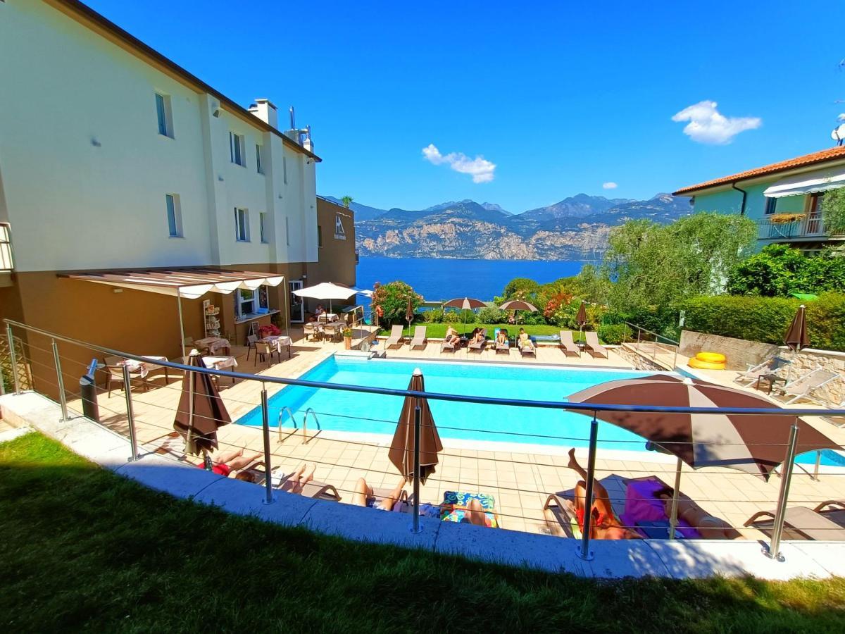 Hotel Antonella 3*